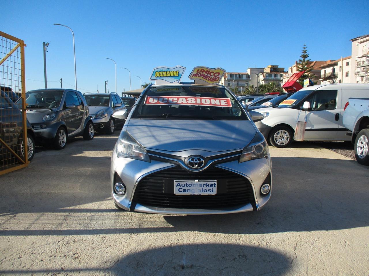 Toyota Yaris 1.4 D-4D 5 porte FULL OPT (NAVI)