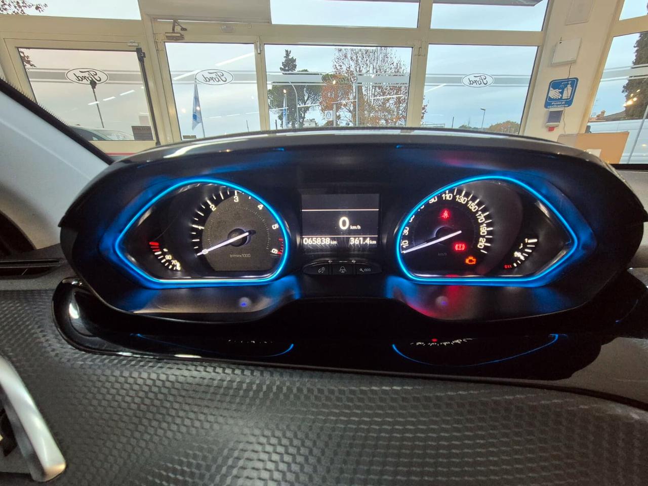 Peugeot 2008 BlueHDi 100 Allure