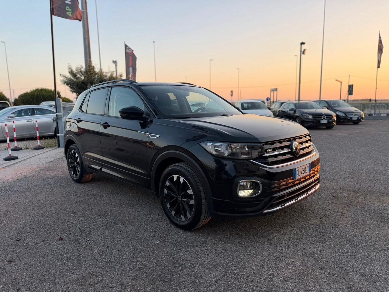 Volkswagen T-Cross 1.0 TSI Style BMT R-LINE
