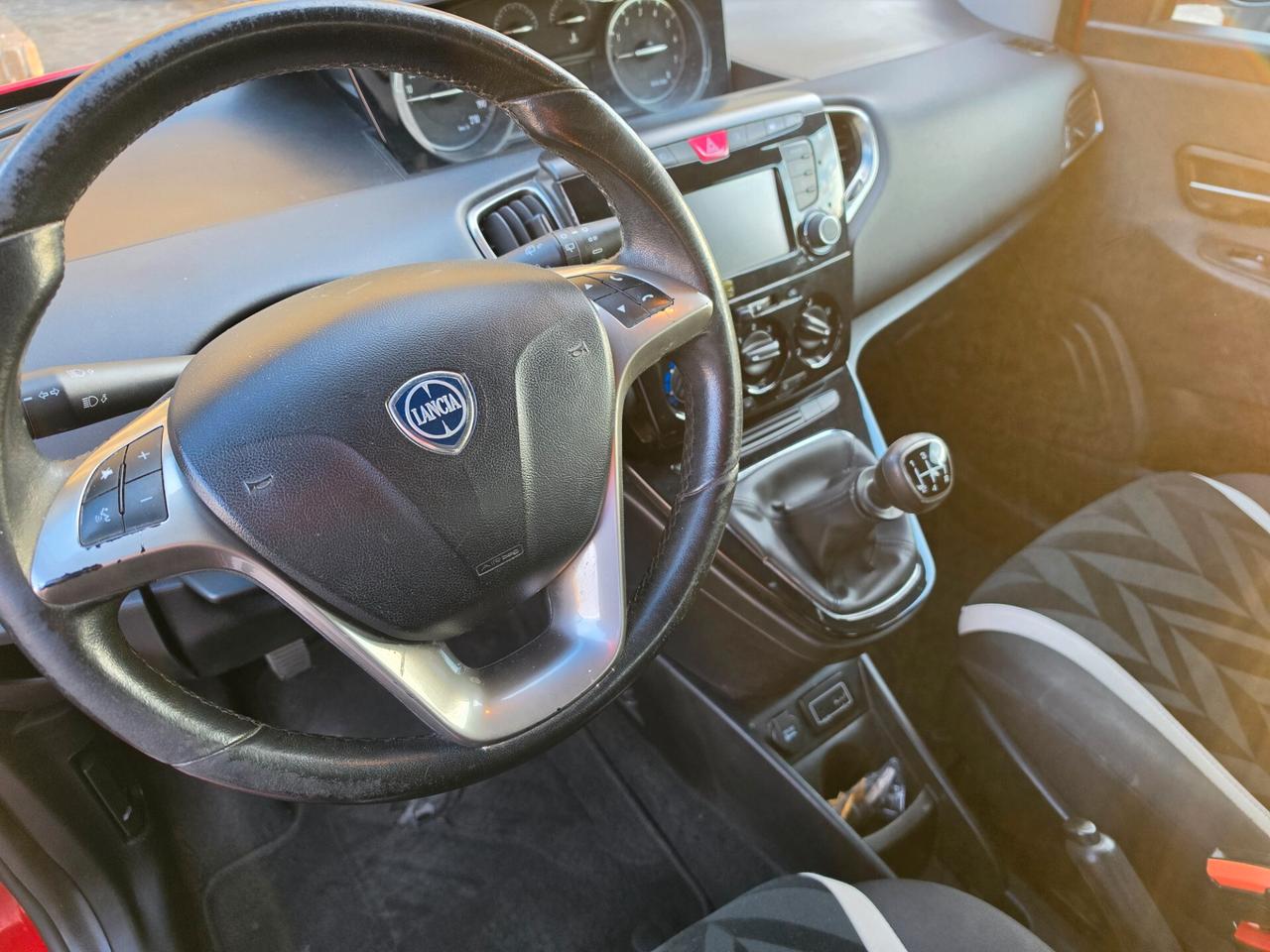 Lancia Ypsilon 1.2 69 CV 5 porte Silver unico proprietario