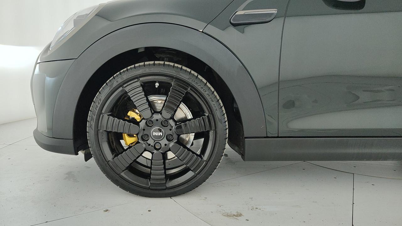 MINI Mini IV F55 2021 5p - Mini 5p 1.5 Cooper Resolute auto