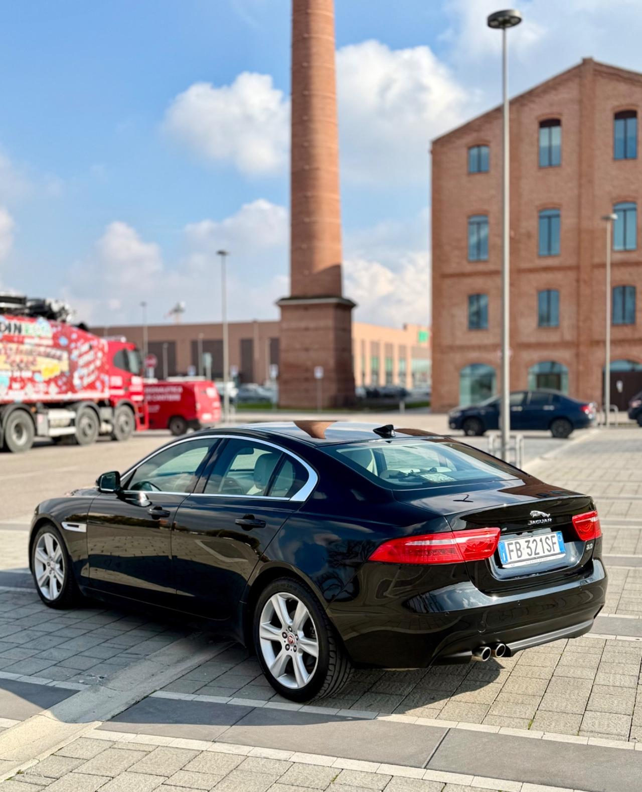 Jaguar XE 2.0 D Turbo aut. Prestige