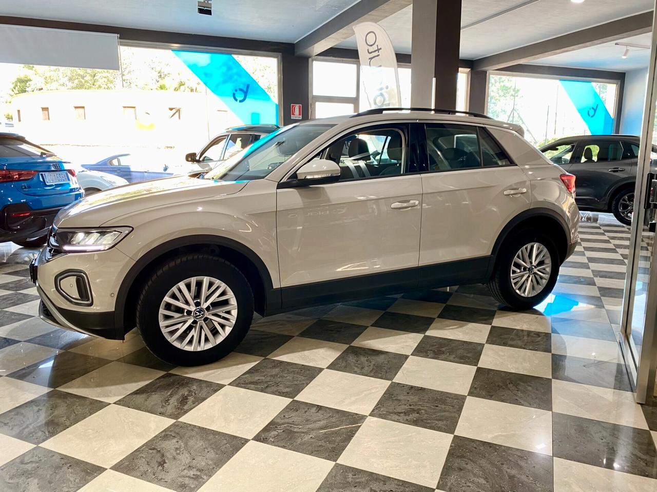 Volkswagen T-Roc 1.0 TSI 110cv Life-2022