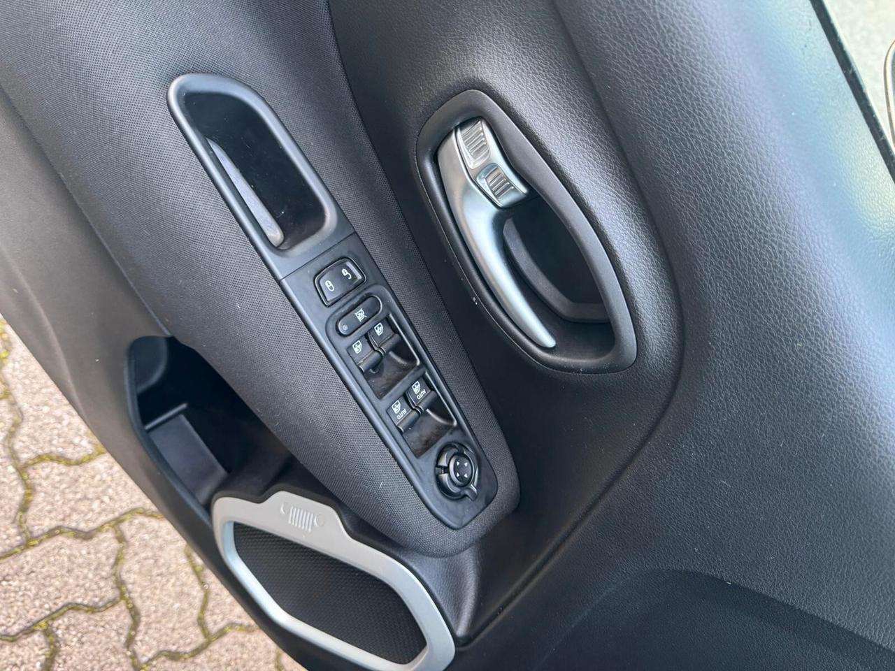 Jeep Renegade 1.6 Mjt 130 CV Longitude