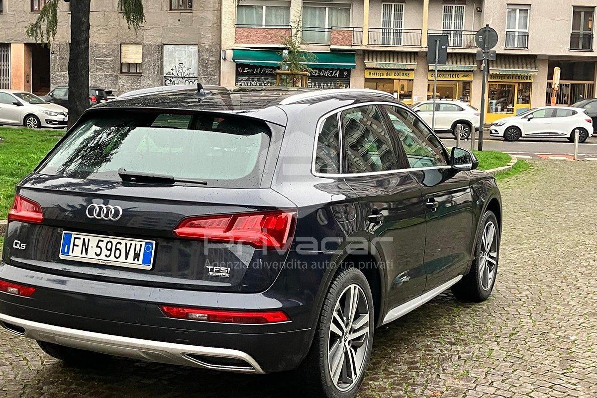 AUDI Q5 2.0 TFSI quattro S tronic Business Sport