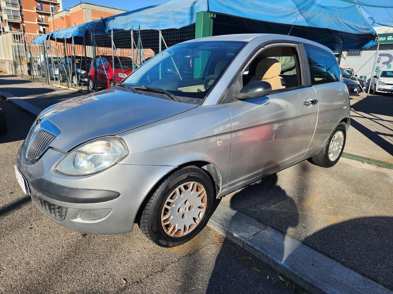 Lancia Ypsilon 1.2 Oro Giallo