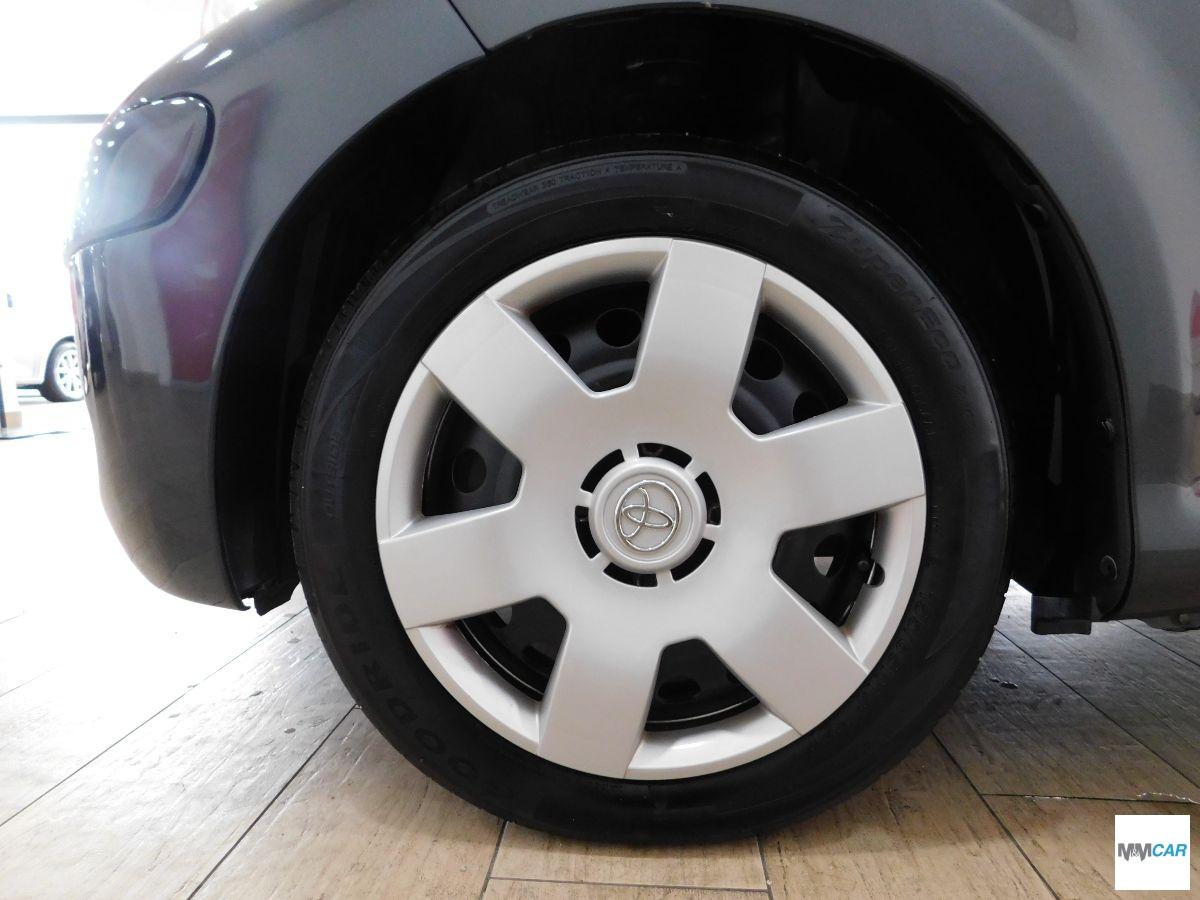 TOYOTA - Aygo - 12V VVT-i 5 porte Now