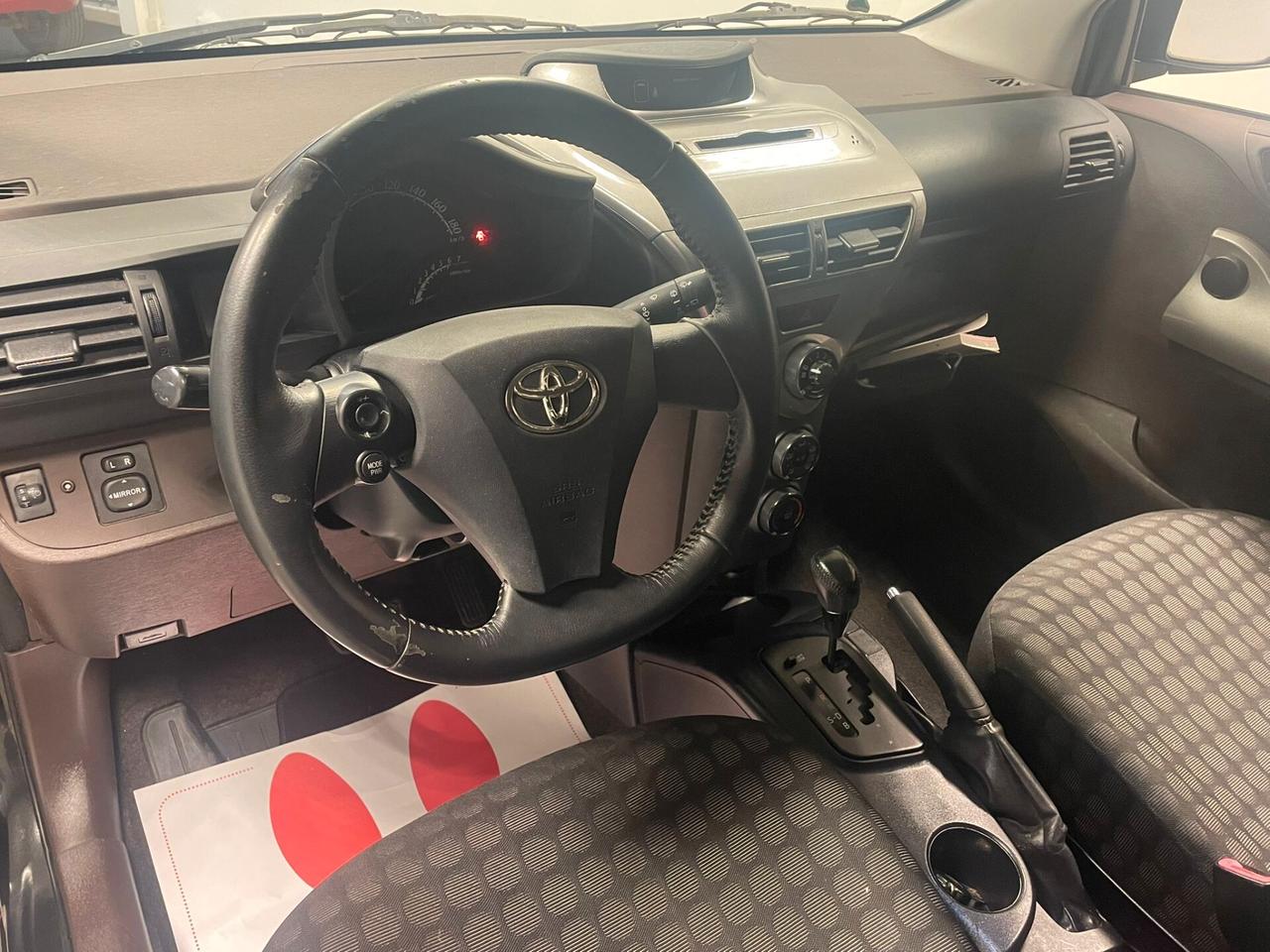 Toyota iQ 1.0 Sol