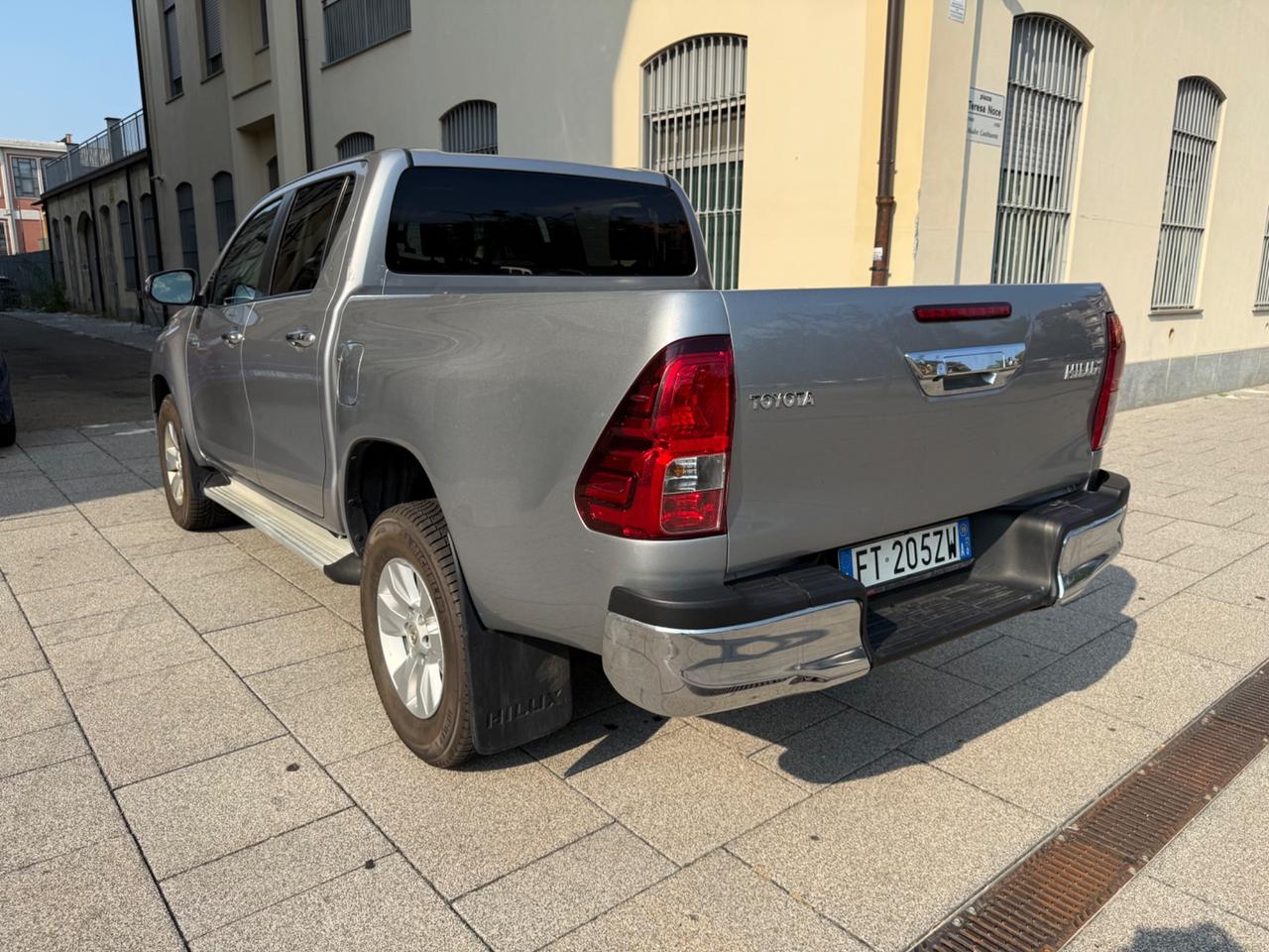 Toyota Hilux 2.4 D-4D 4WD 4 porte Double Cab Comfort