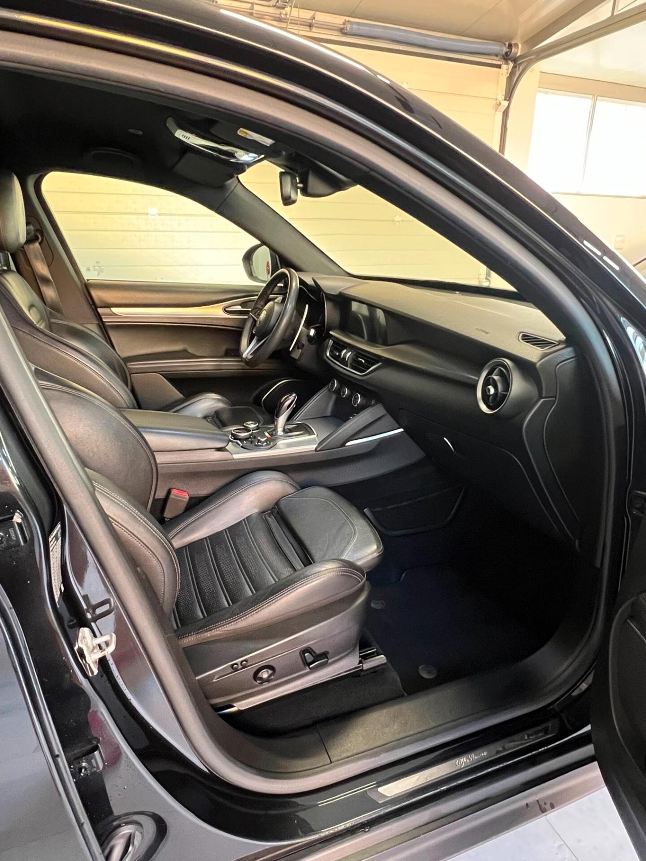 Alfa Romeo Stelvio 2.2 Turbodiesel 210 CV AT8 Q4 Executive