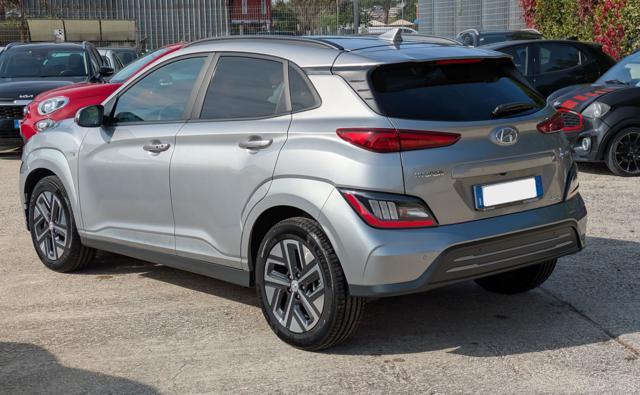HYUNDAI Kona EV EXCLUSIVE 39KWH SPORT 136cv CAMBIO AL VOLANTE