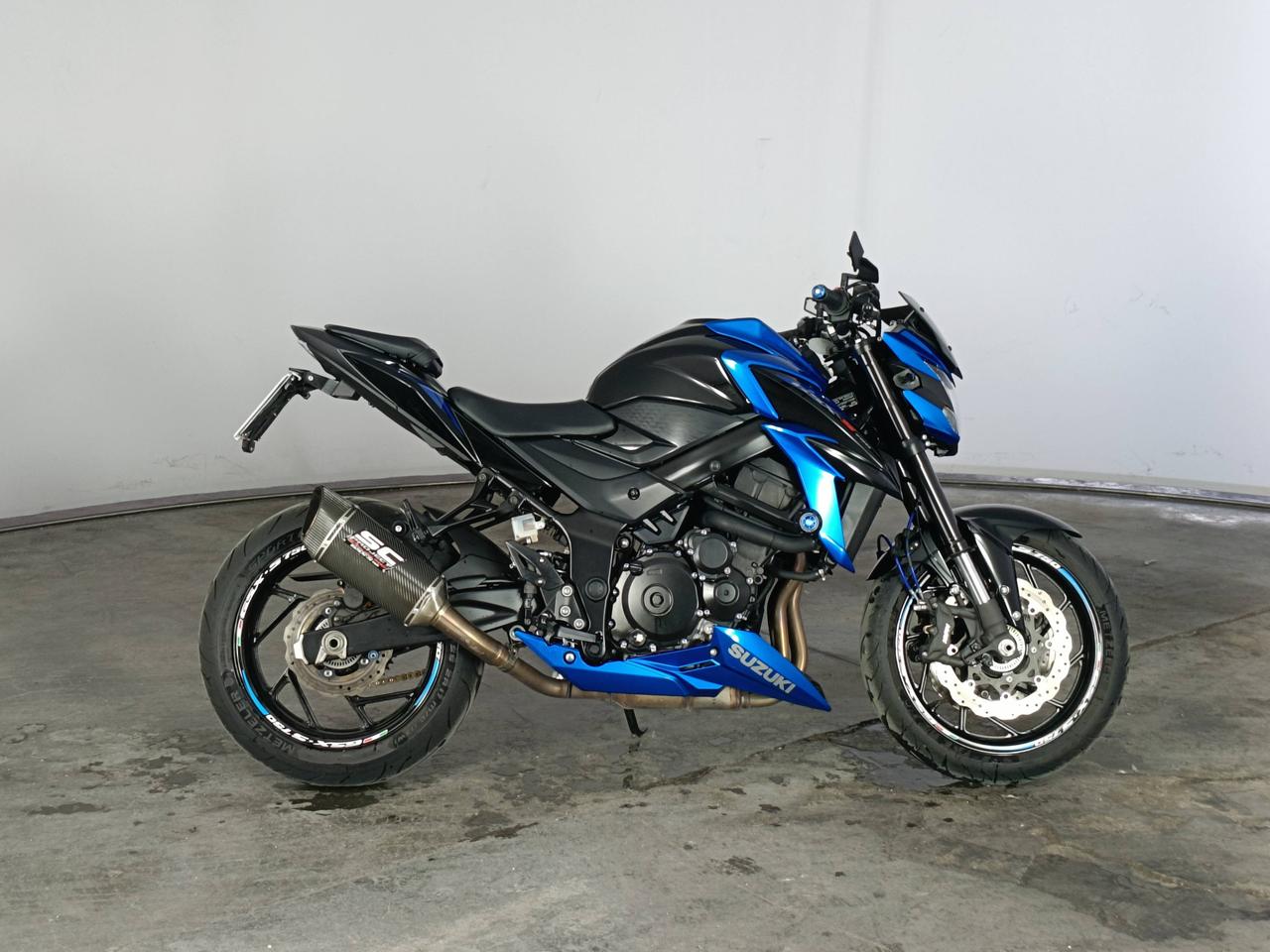 SUZUKI GSX-S - GSX-S 750 Abs