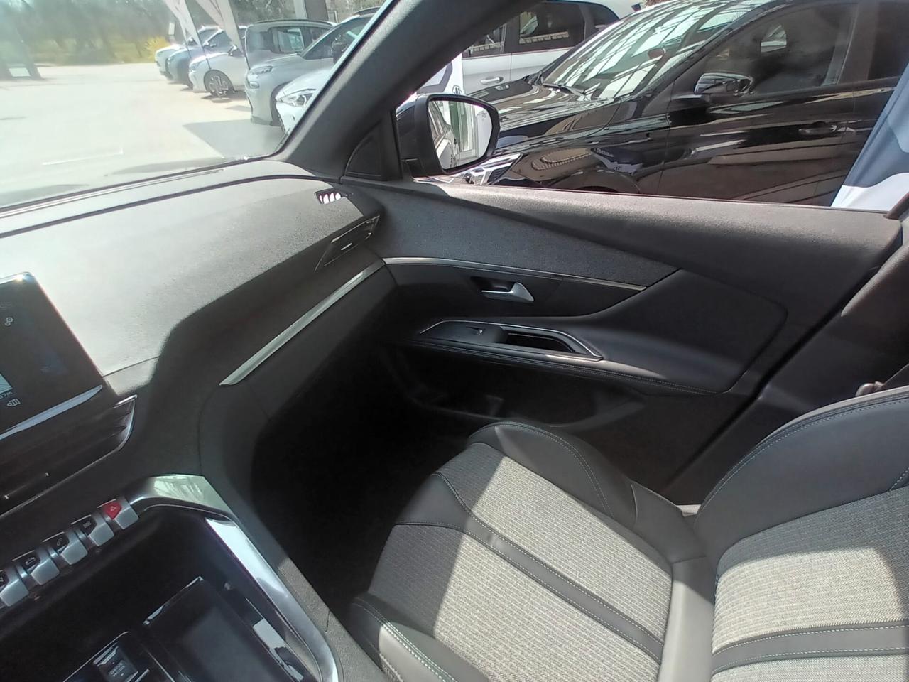 Peugeot 3008 Allure Pack 1.5 EAT8 Blue HDi 130 CV S&S