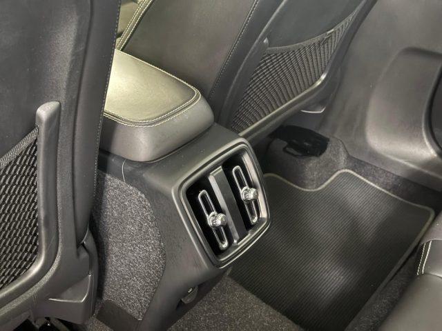 VOLVO XC40 D4 AWD Geartronic R-design