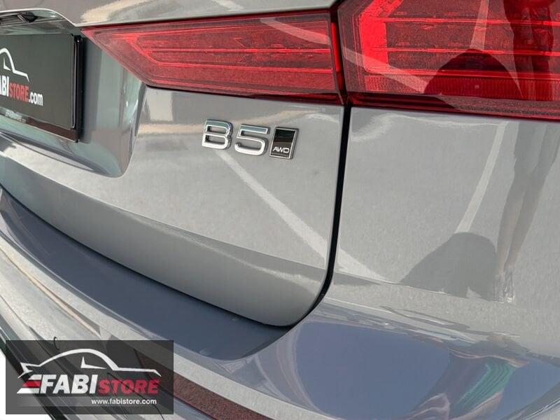 Volvo XC60 B5 AWD 250 Cv R-Design Plus Dark - KM/0