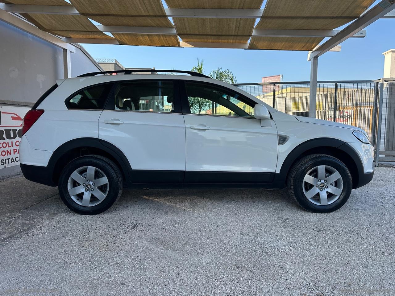 CHEVROLET Captiva 2.0 VCDi 2WD 7 POSTI