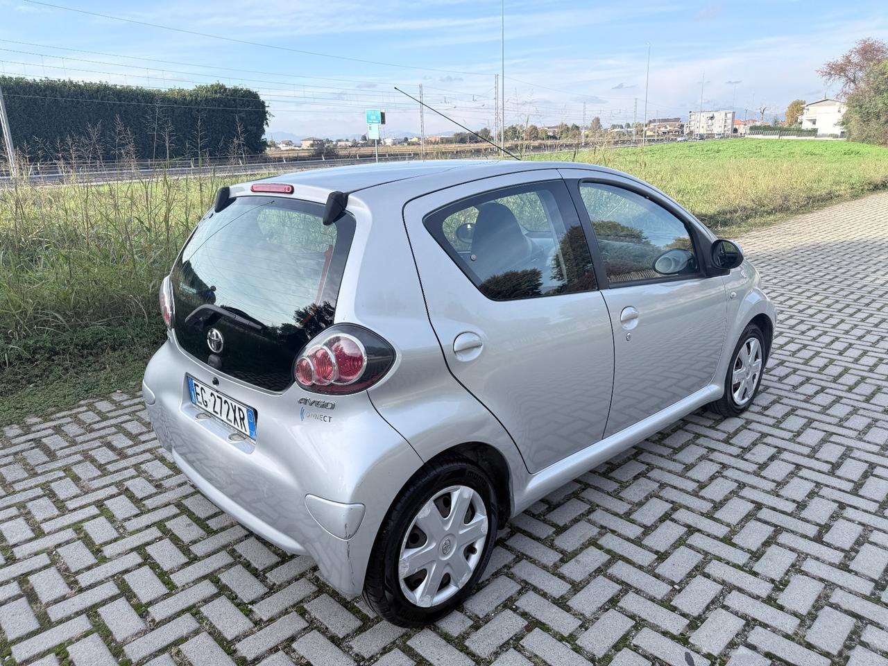 Toyota Aygo 1.0 12V VVT-i 5 porte Now Connect