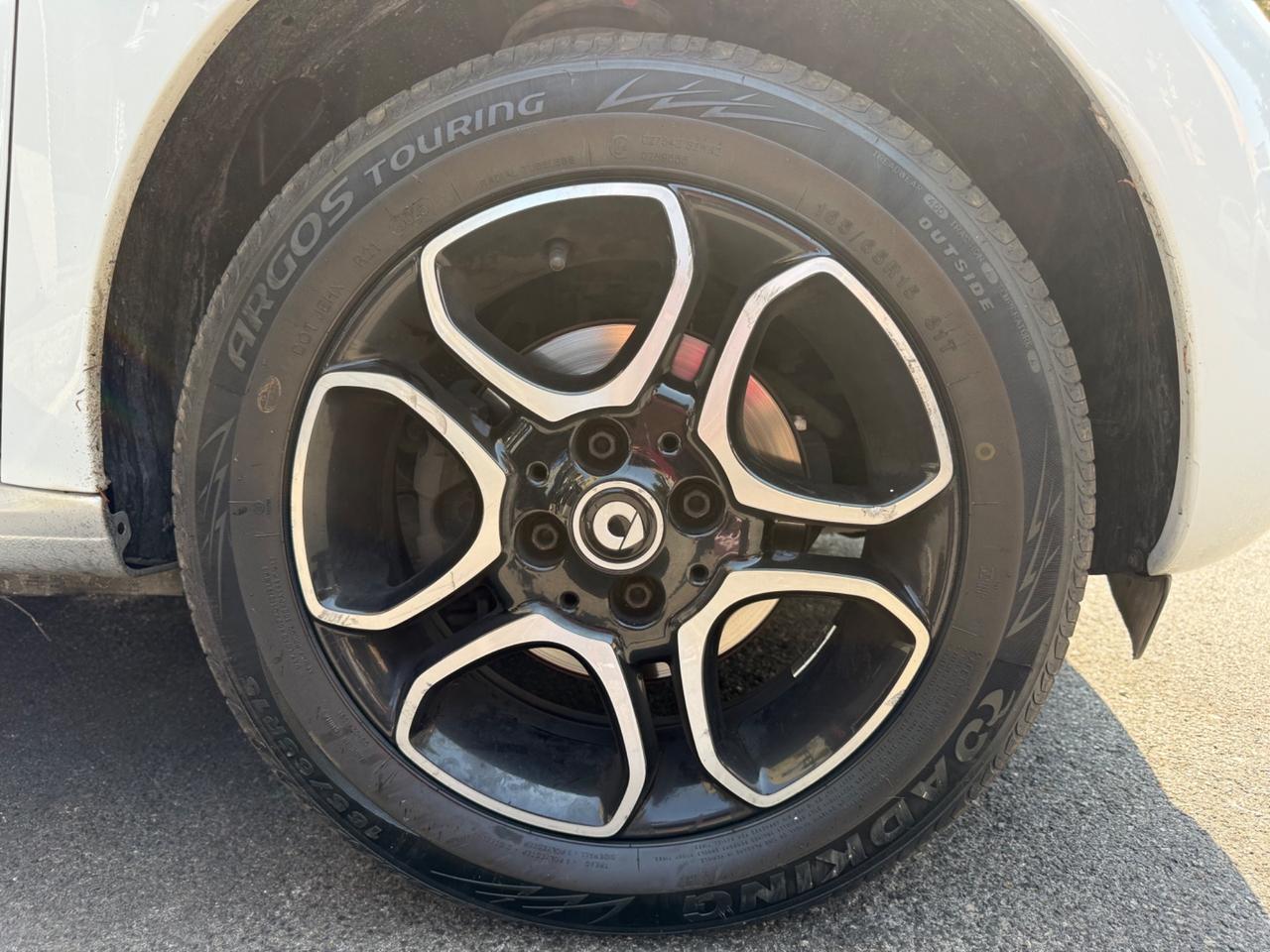 Smart ForFour 70 1.0 twinamic Passion Navigatore