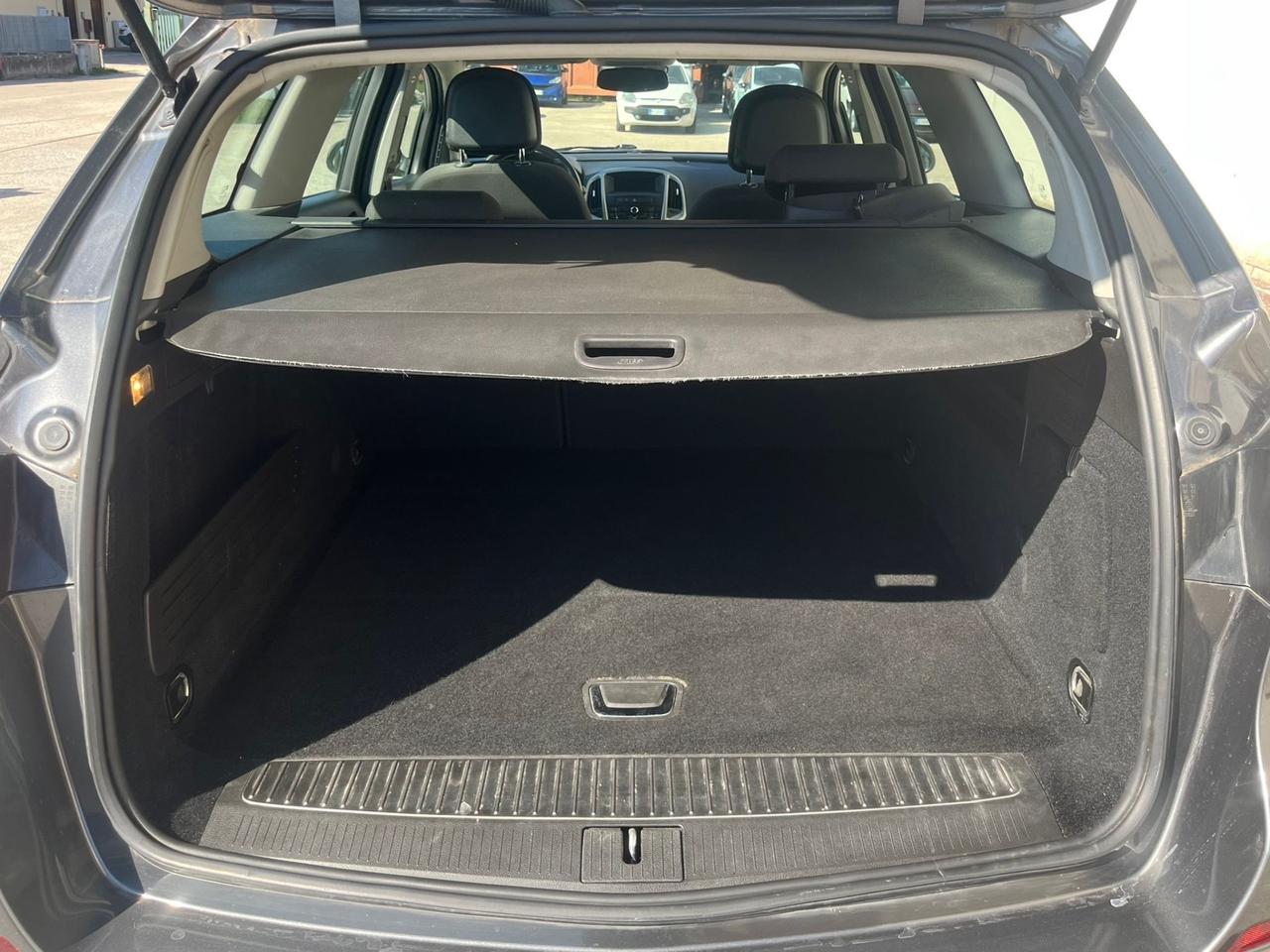 Opel Astra 1.7 CDTI Sports Tourer Cosmo 148000 km