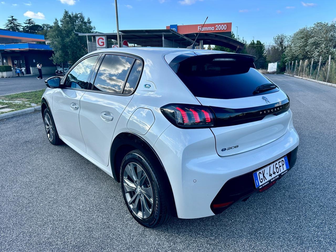 Peugeot 208 motore elettrico 136 CV 5 porte Allure Pack Fatturabile