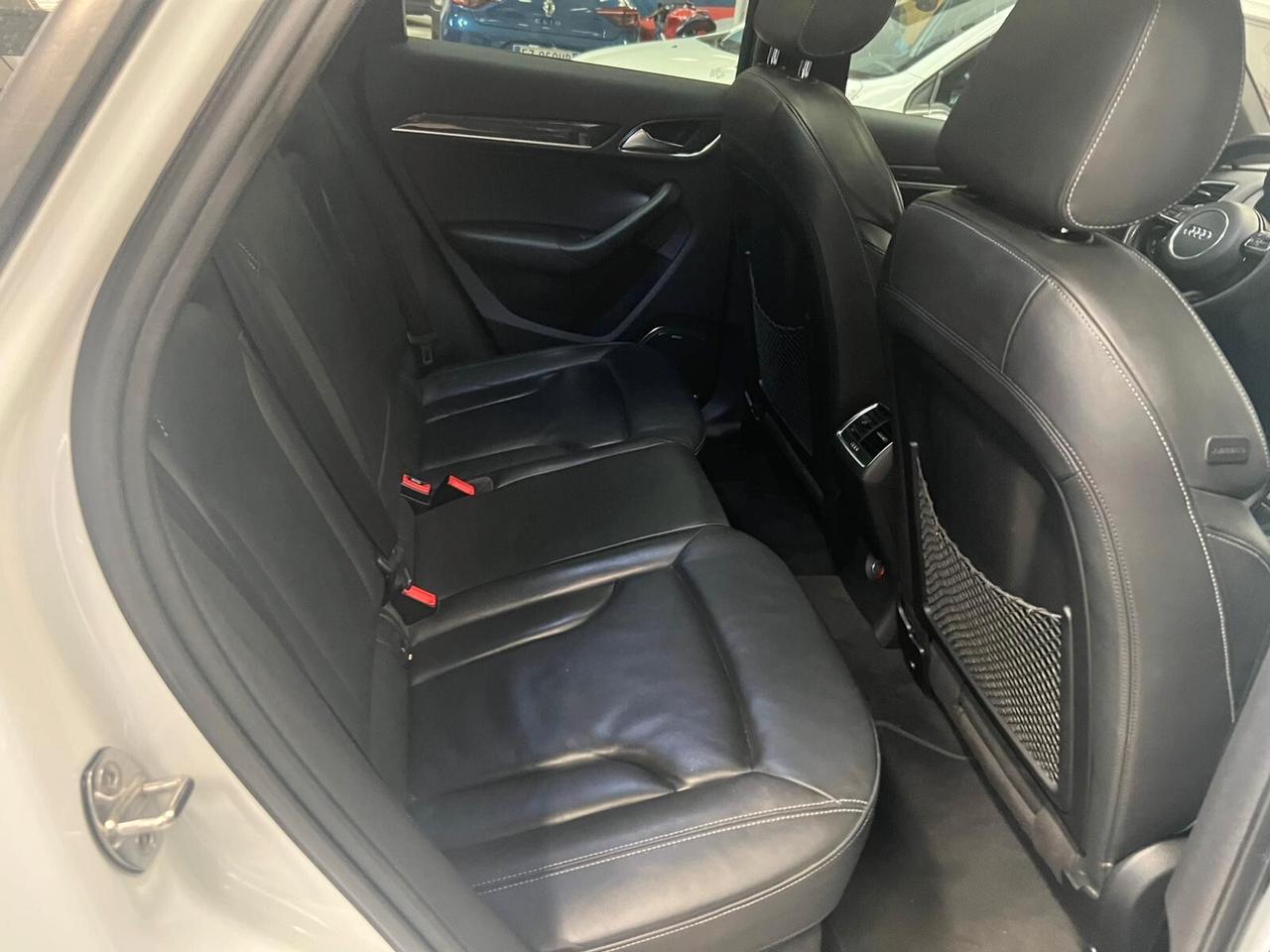 Audi RSQ3 RS 2.5 TFSI quattro S tronic Carbon