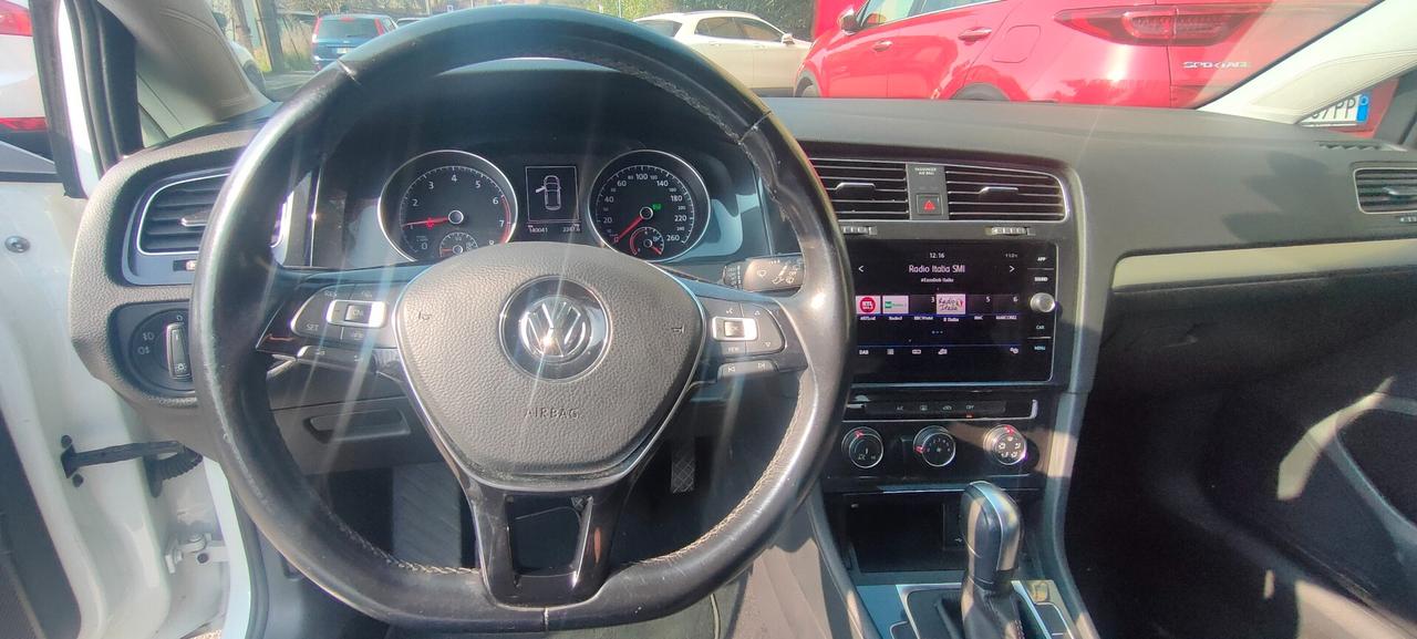 Volkswagen Golf 1.5 TGI DSG 5p. Trendline BlueMotion Technology