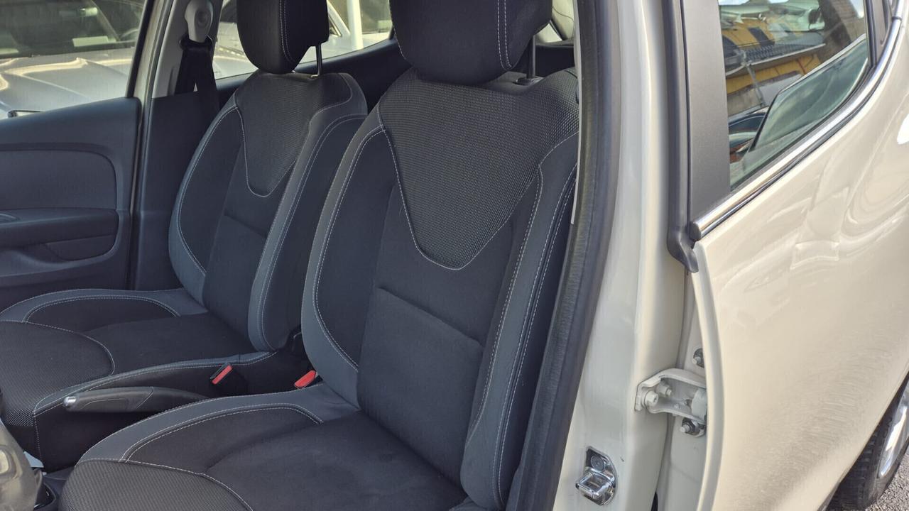 Renault Clio dCi 8V 75 CV Start&Stop 5 porte Energy Duel