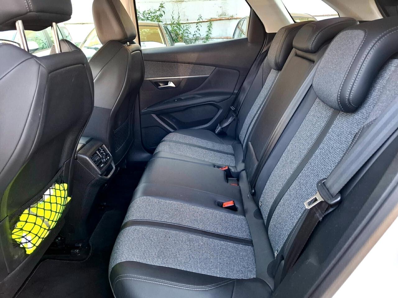 Peugeot 3008 BlueHDi 130 S&S Allure