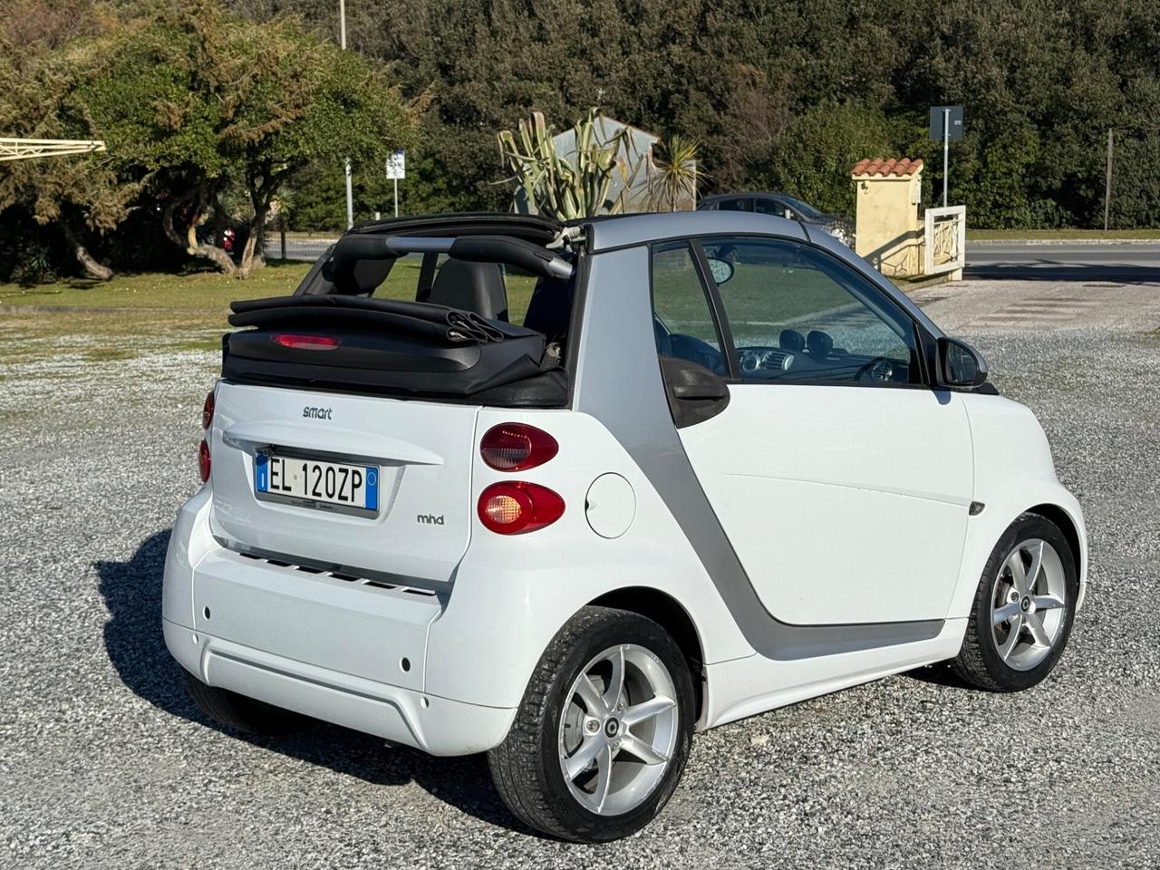 Smart ForTwo 1000 52 kW MHD cabrio passion