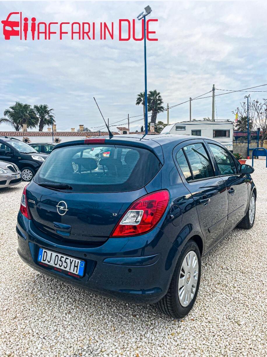 Opel Corsa 1.2 5 porte Cosmo