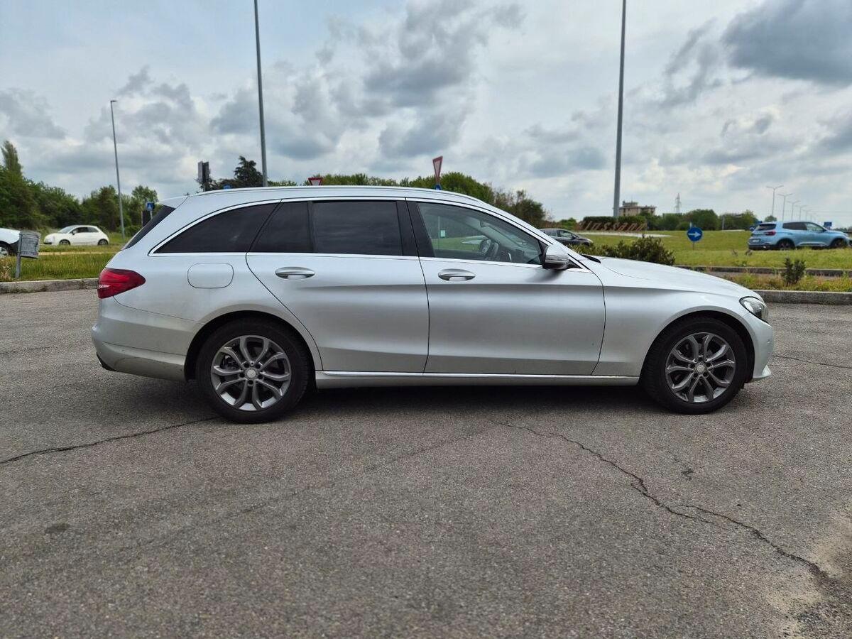 Mercedes Classe C 220 d Exclusive 4matic auto 9m