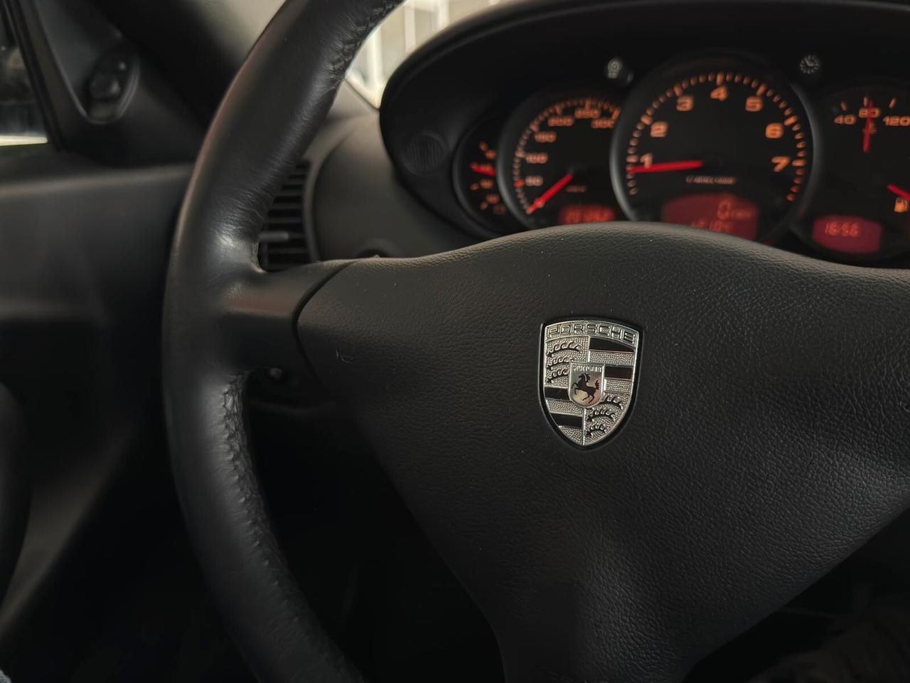 Porsche 911 Carrera cat Coupé