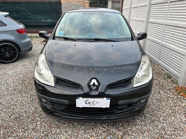 Renault Clio Storia 1.2 16V 5 porte GPL Dynamique