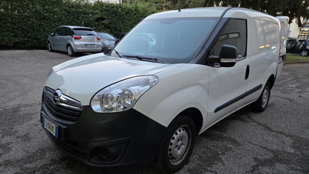 Opel Combo 1.6 CDTi 95CV PC-TN Elective