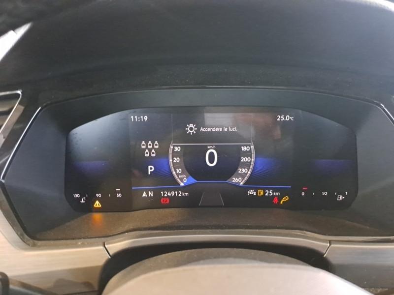 VOLKSWAGEN TOURAN 2.0 TDI SCR BUSINESS DSG MONOVOLUME