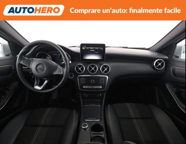 MERCEDES-BENZ A 200 d Automatic 4Matic Sport