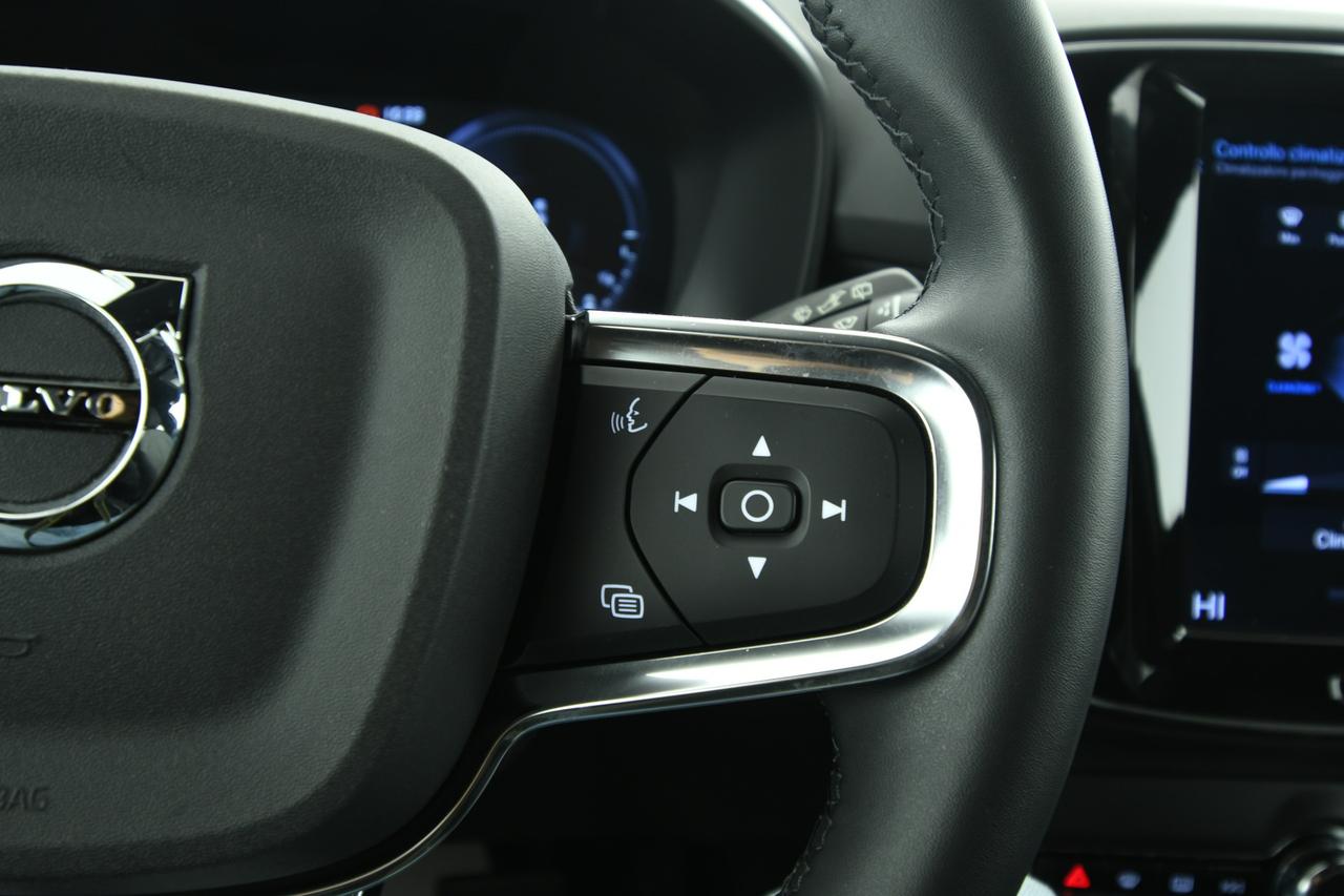 VOLVO XC40 N1 T4 recharge plug-in hybrid Core auto PREZZO+IVA+CAMERA