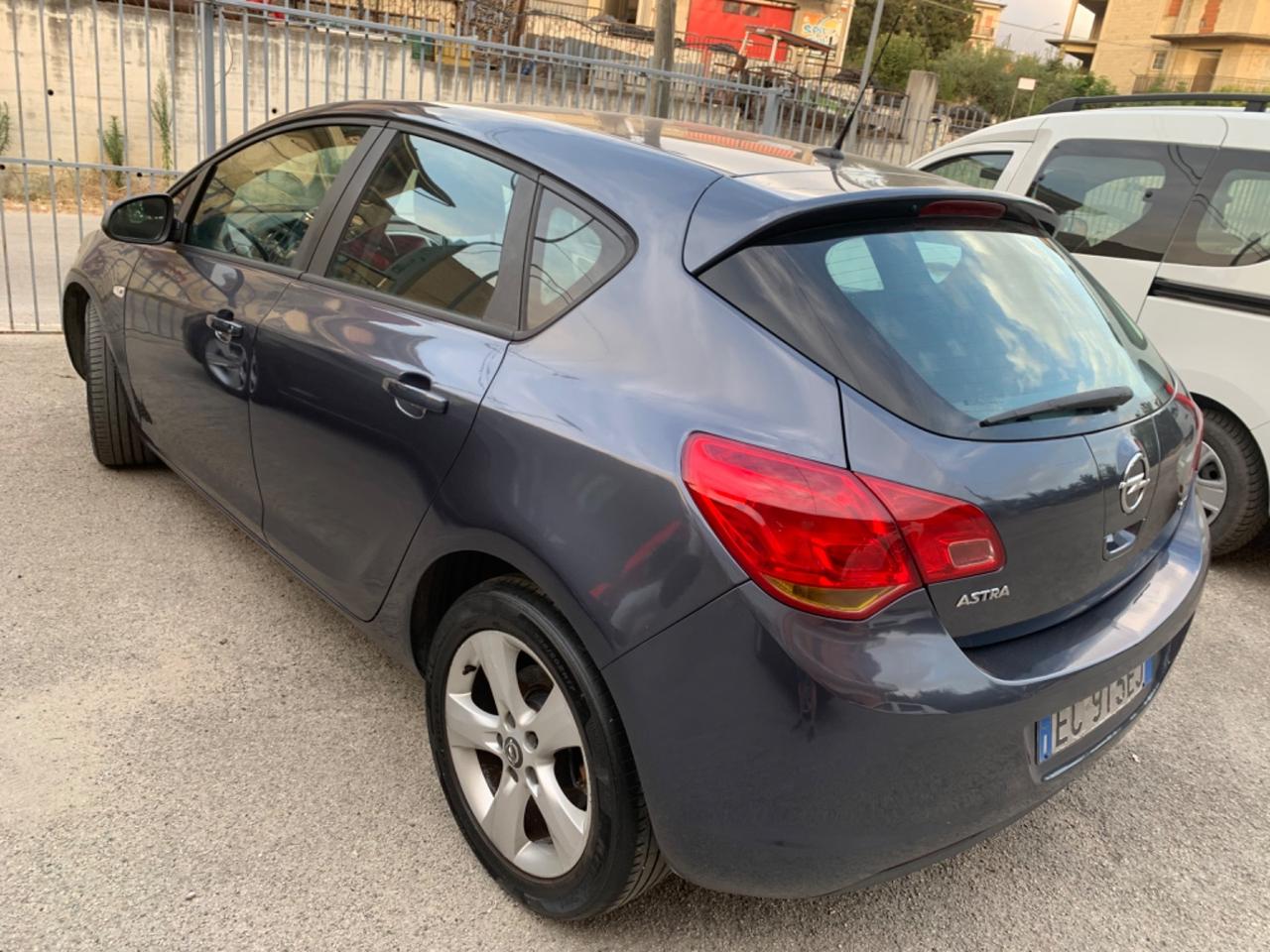 Opel Astra 1.7 CDTI 110CV 5 porte Elective