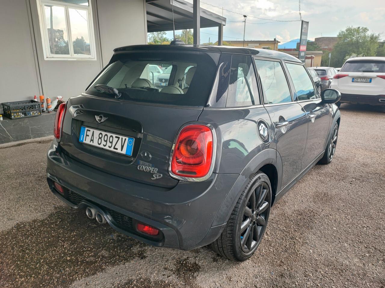 Mini 2.0 Cooper SD Business XL 5 porte