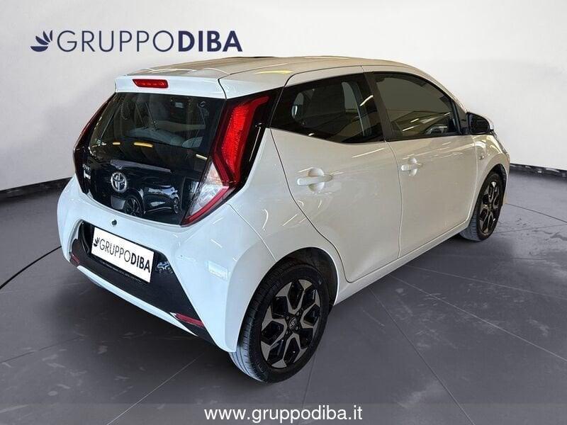Toyota Aygo II 2018 5p 5p 1.0 x-play 72cv