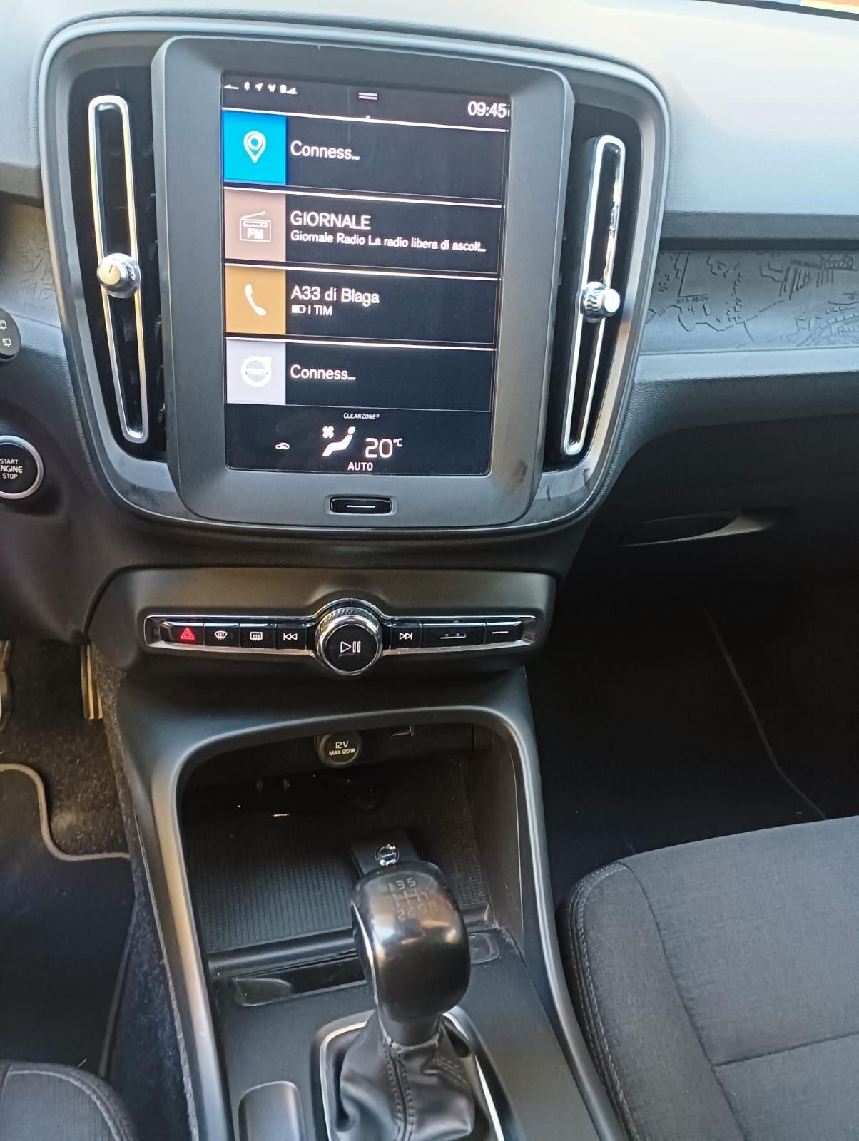 Volvo XC40 T2 Momentum Core