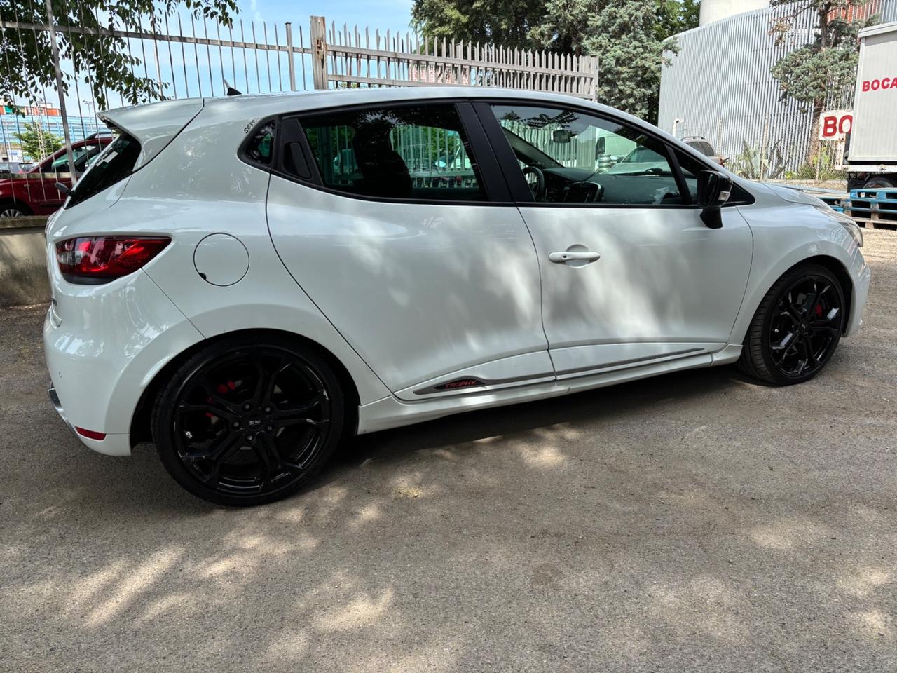 Renault Clio 1.6 T 220CV EDC RS Trophy