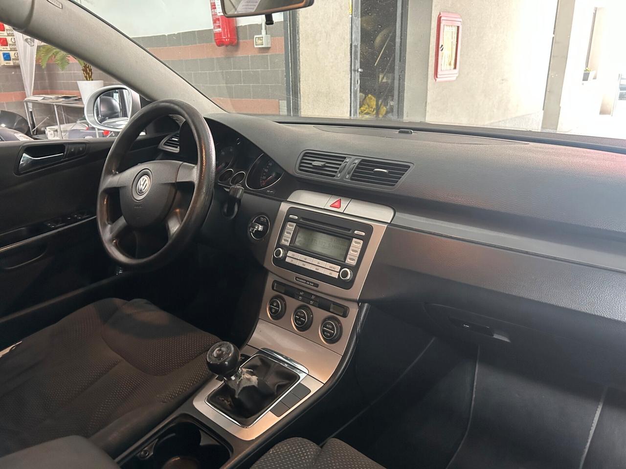Volkswagen Passat 1.9 TDI/105CV Var. Comfortline adatta a neopatentati