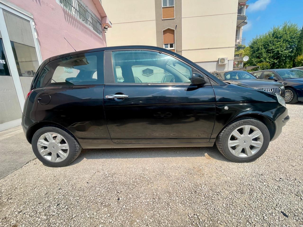 Lancia Ypsilon 1.2 NEOPATENTATI GARANZIA TAGLIANDATA