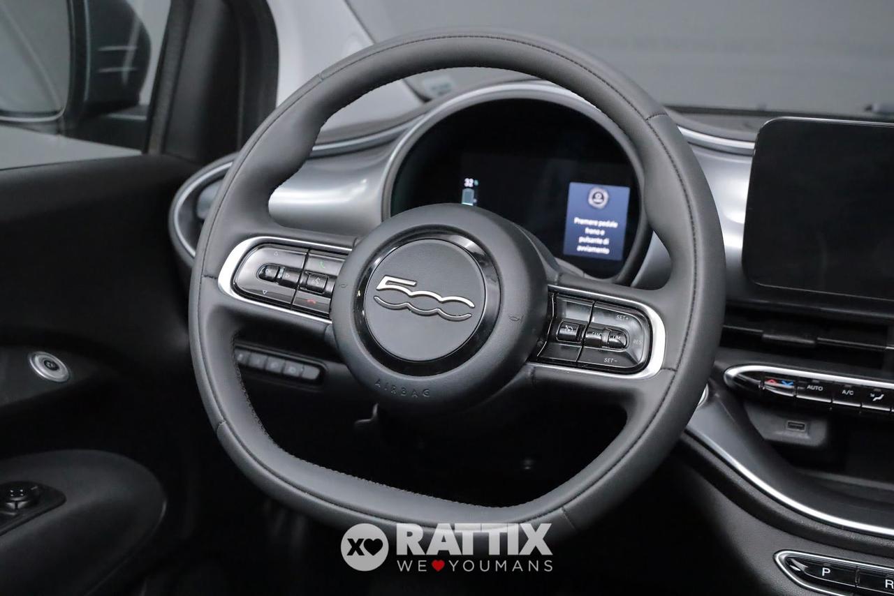 Fiat 500e motore elettrico 42 kWh La Prima