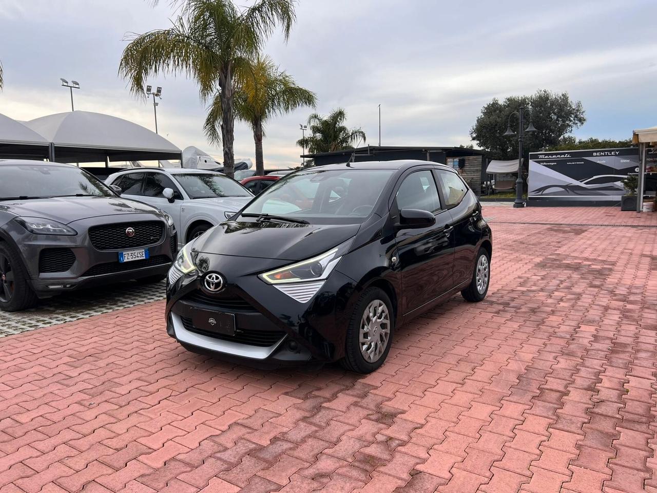 Toyota Aygo Connect 1.0 VVT-i 72 CV 5 porte x-clusiv MMT