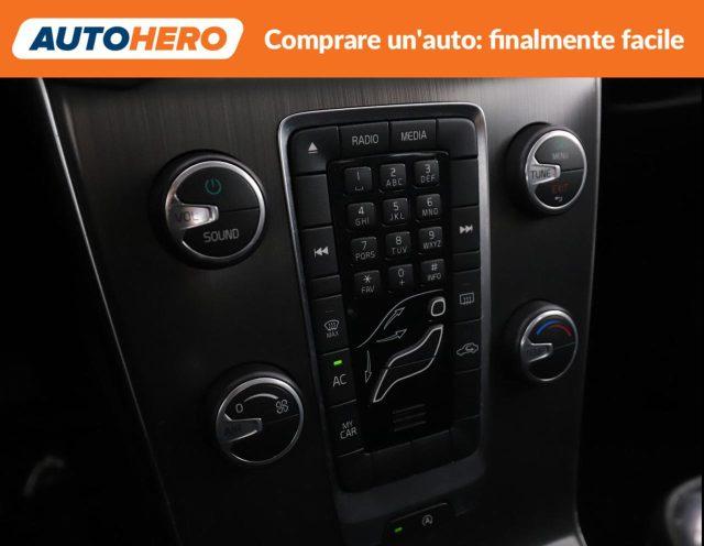 VOLVO V40 D3 Momentum