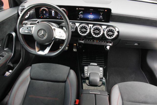 MERCEDES-BENZ A 180 dAutomatic AMGLine Premium Night Edition Uniprop.