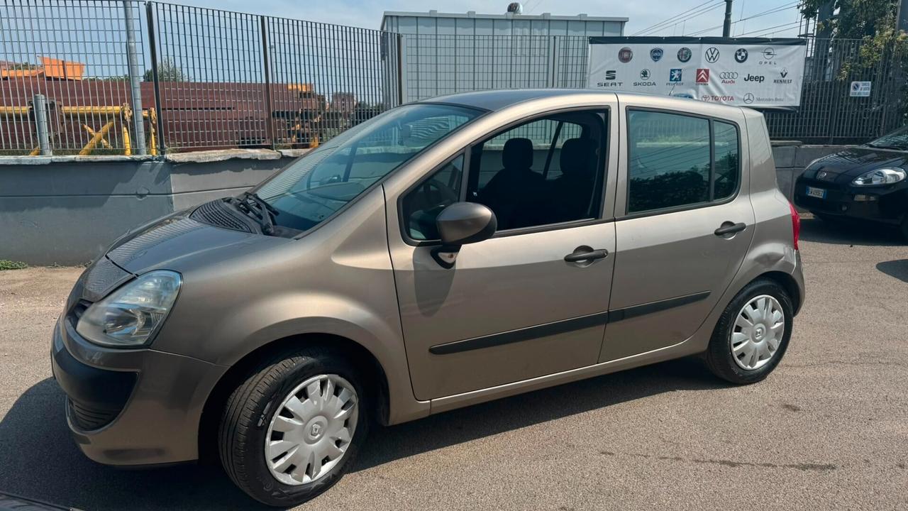 Renault Modus 1.2 16V GPL Dynamique