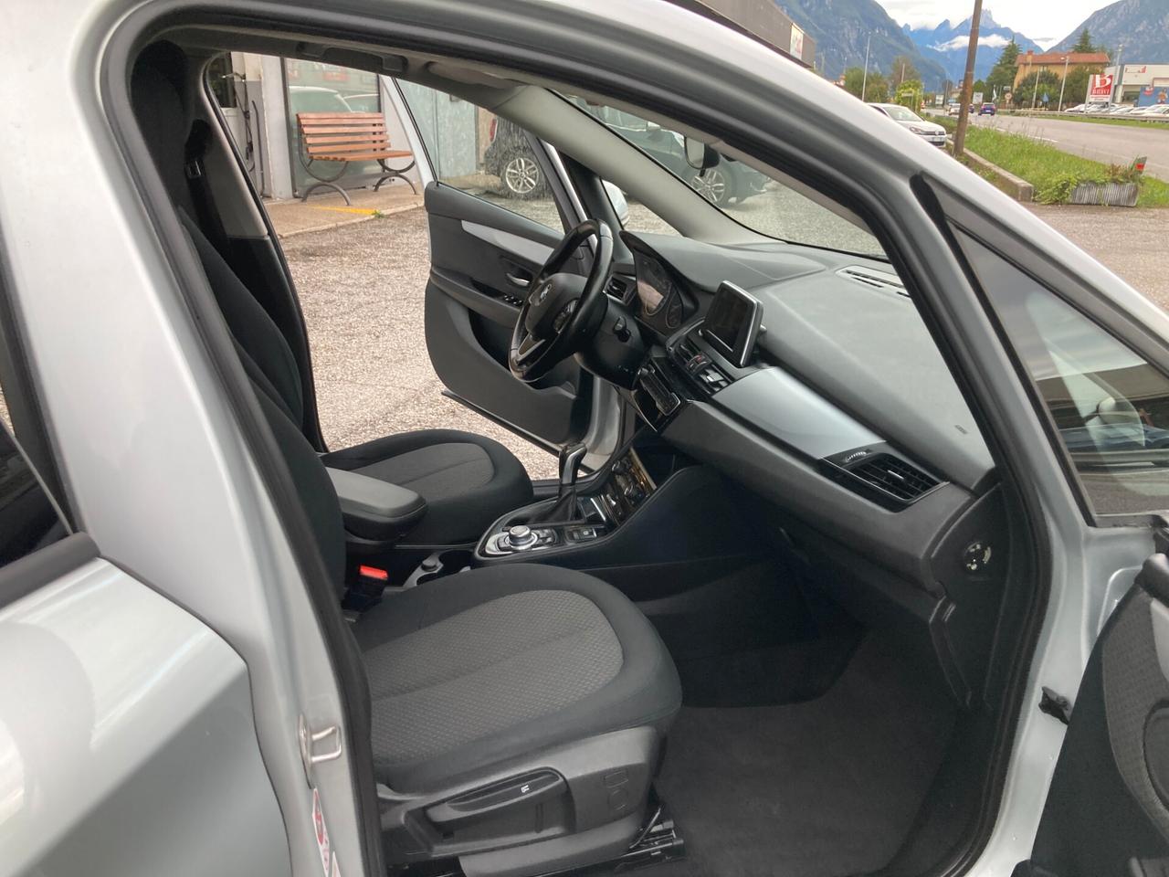 Bmw 216 218d Active Tourer Advantage